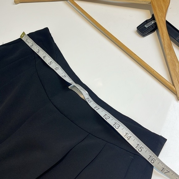 Simons Contemporaine Black ankle pants size 10 - Picture 6 of 7